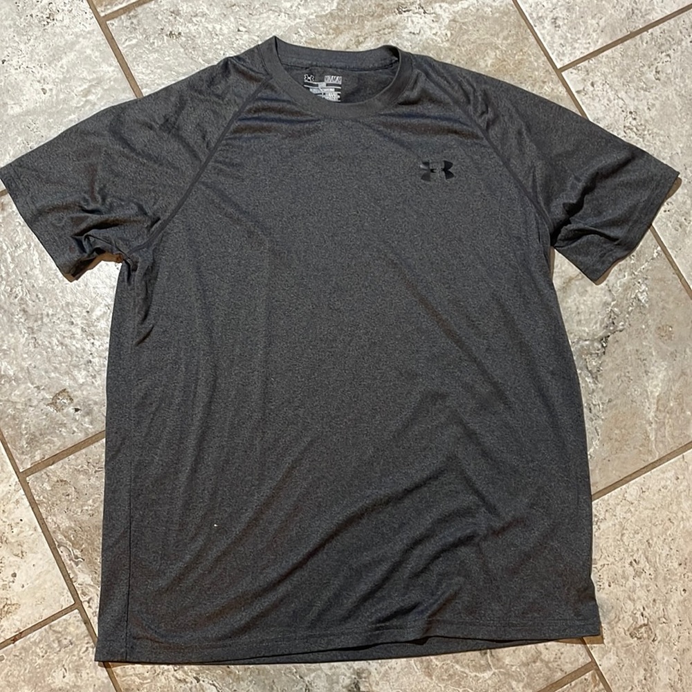 Men under armour shirt size k
